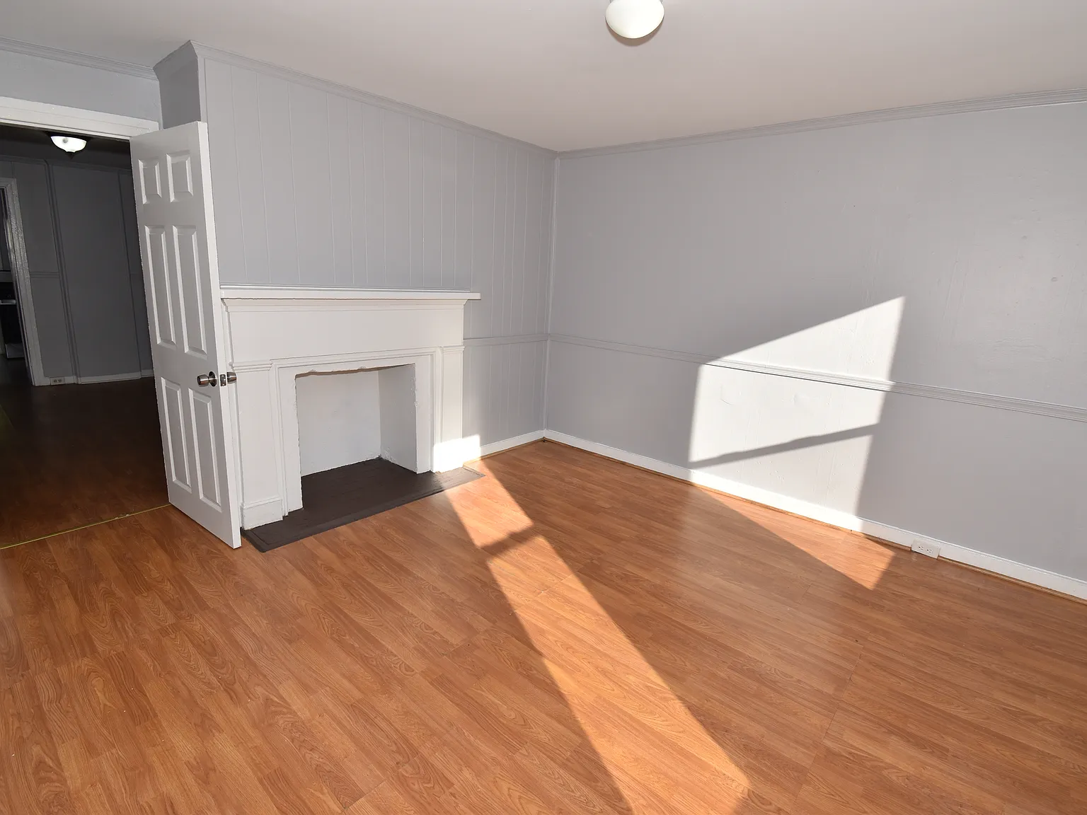 6 bed, 2400 sqft, $2,650 — Photo 3