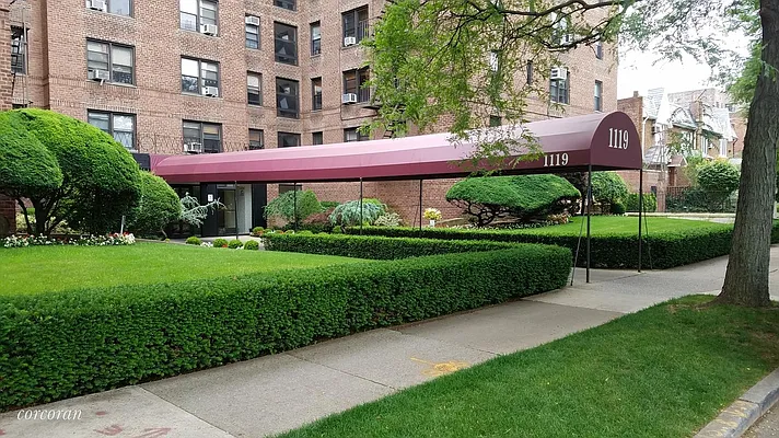 Sold by Corcoran | media 29