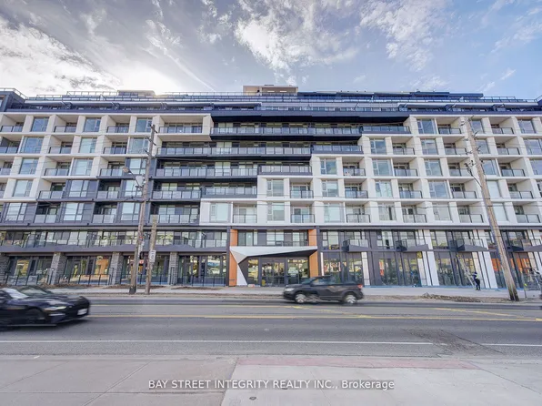 556 Marlee Ave #205, Toronto, ON M6B 3J4