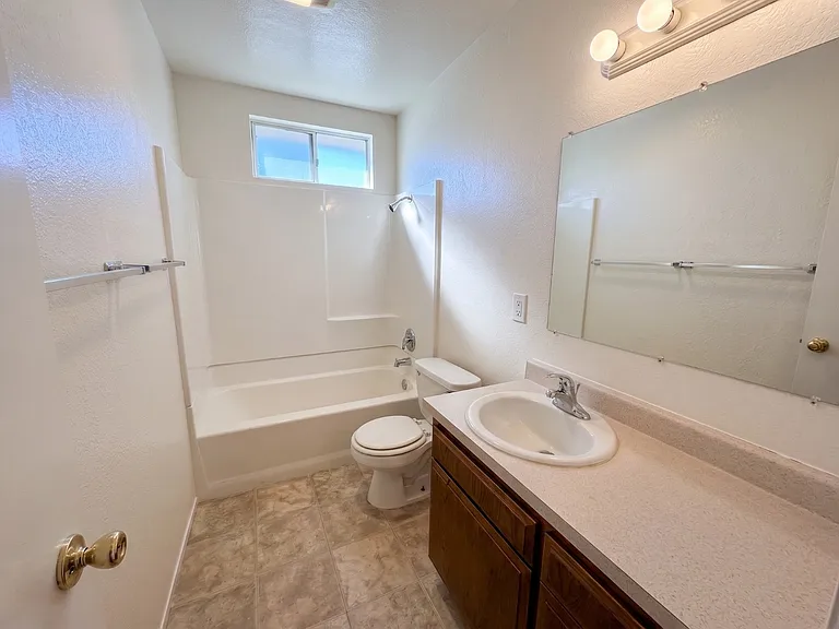 1028 S Magnolia Ave #H — Photo 8