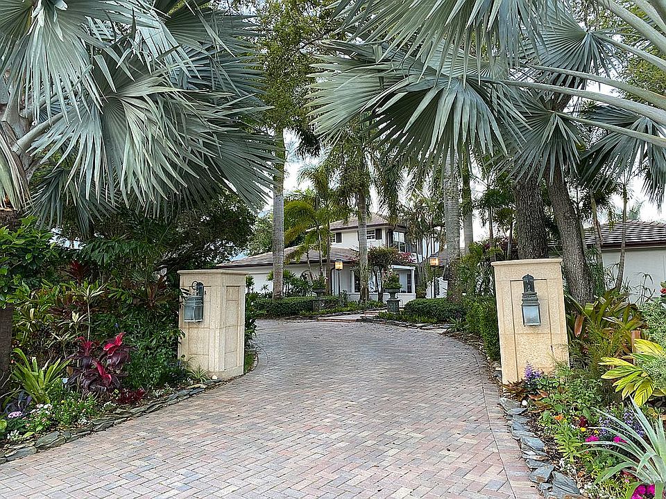 2nd image of 3905 Indian River Dr E