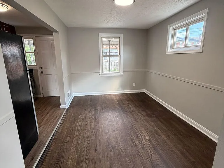 7863 Saint Fabian Ln — Photo 4