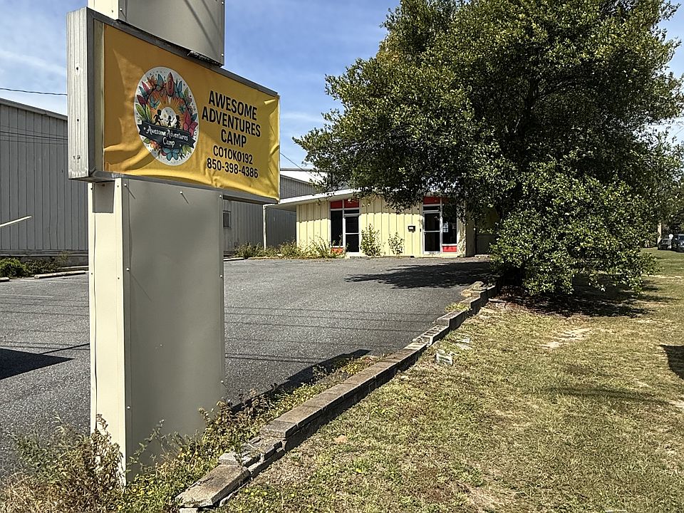 488 E. James Lee Blvd.