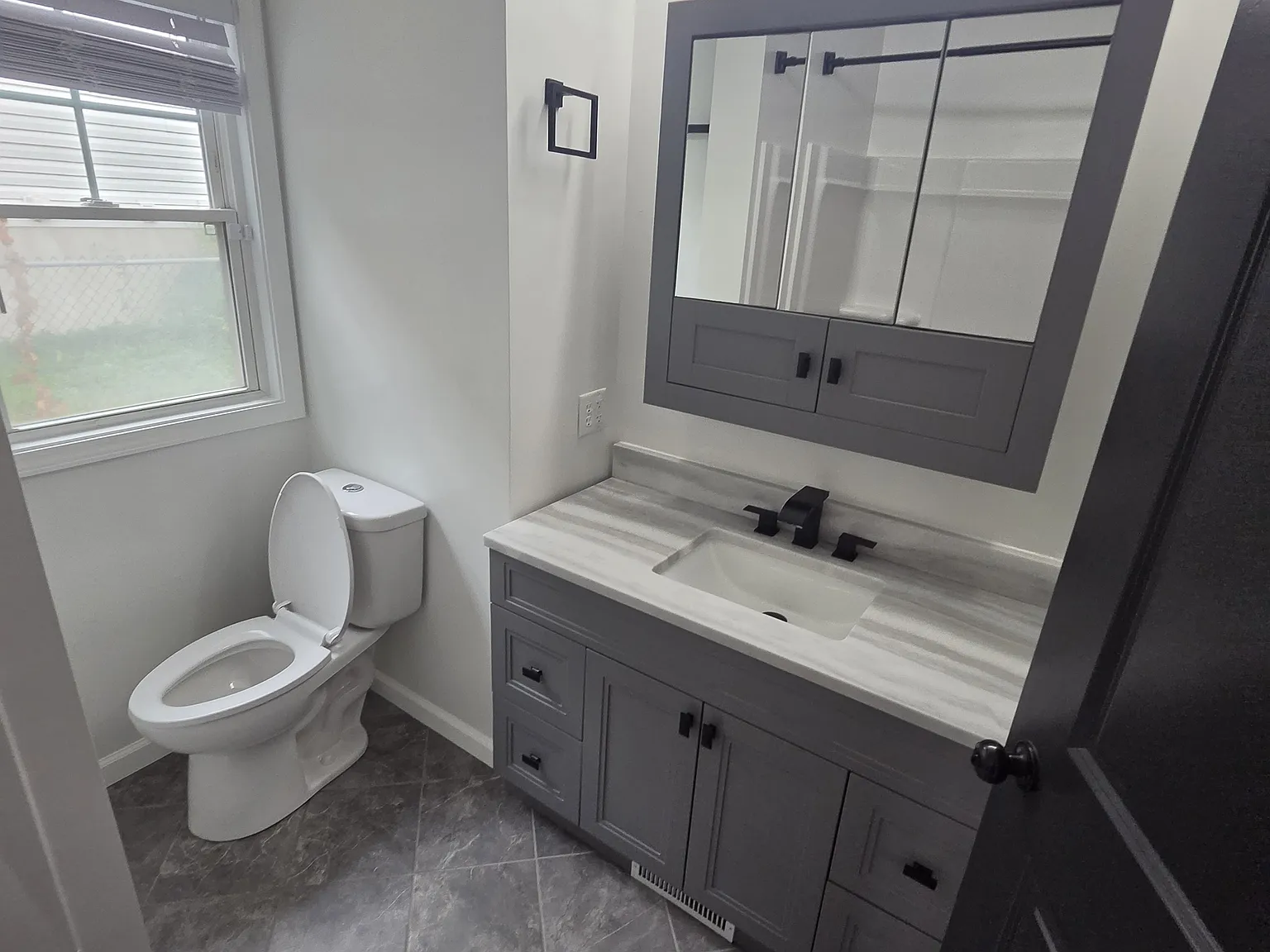 3 bed, 1325 sqft, $1,350 — Photo 3