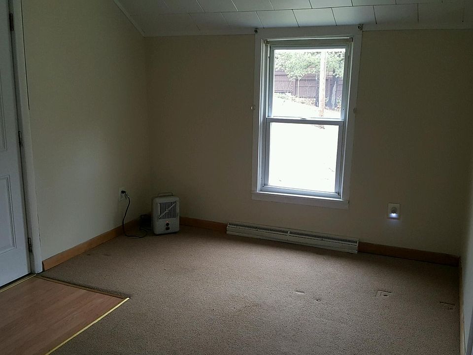 2nd image of 108 Moon Valley Rd #2