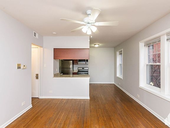 3rd image of 3700 N Sheffield Ave #4