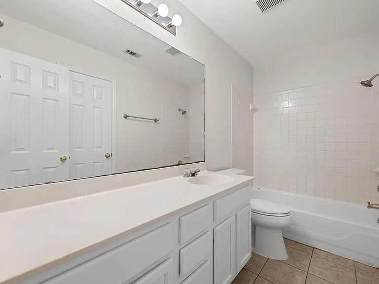 17249 Sandwick Dr — Photo 25