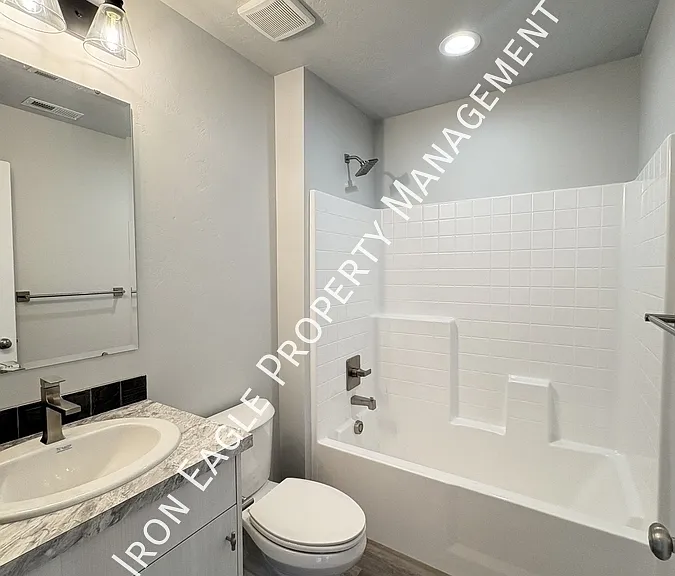 5667 S Memory Ave — Photo 20
