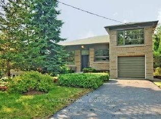230 Betty Ann Dr, Toronto, ON M2R1A7
