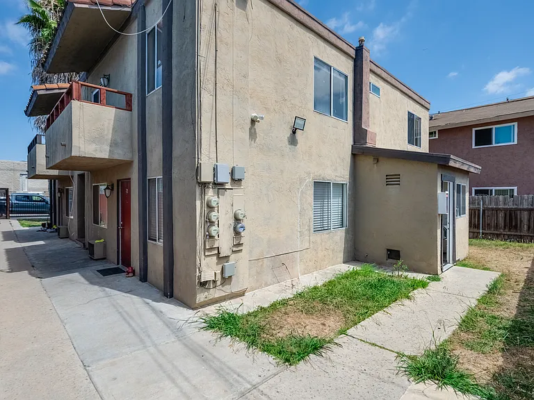 514 Grand Ave #D — Photo 25