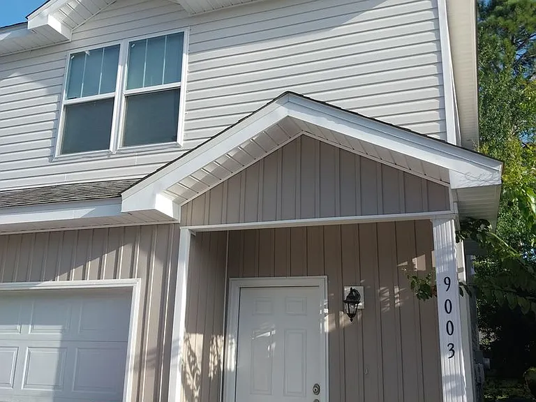 9003 Banyan Beach Dr — Photo 2