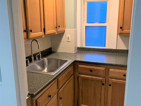 3rd image of 94 Walnut St #3