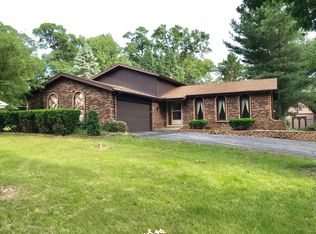 5158 Oakridge Dr, Saint Anne, IL