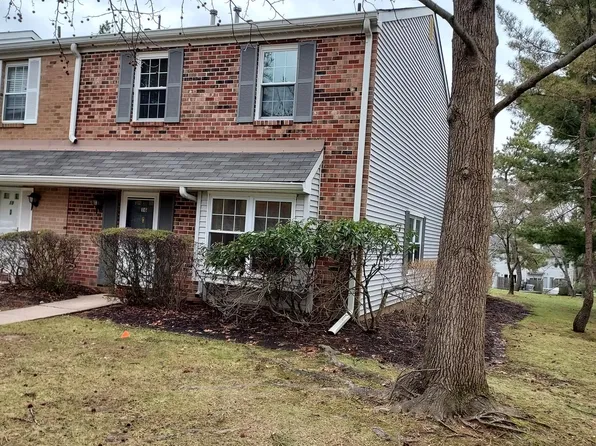 16 Ardisia Ct, Lawrence Township, NJ 08648