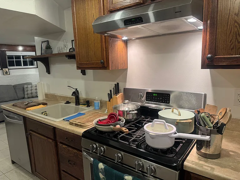 585 Crescent Ave — Photo 12