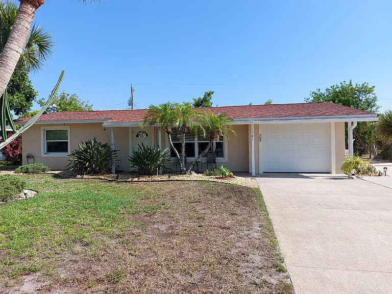1541 Crest Dr — Photo 1