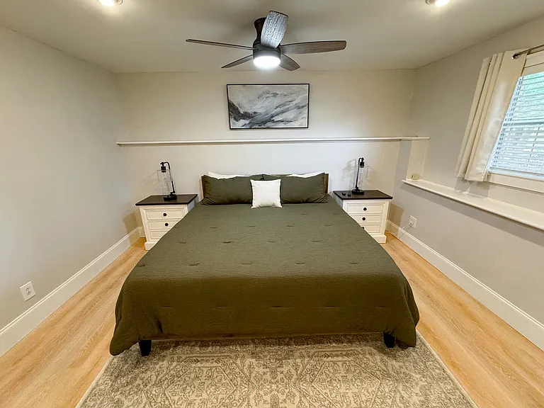 Lenox Park Dr — Photo 20