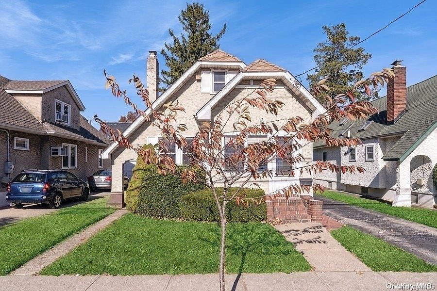 1st image of 31 Beverly Avenue