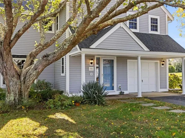 119 Corey Ln, Middletown, RI 02842