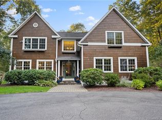 191 Falcon Crest Rd, Middlebury, CT 06762