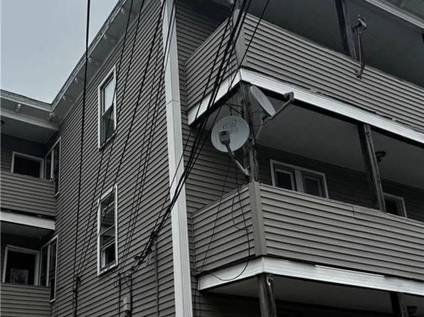 342-344 Paradis Ave, Woonsocket, RI 02895