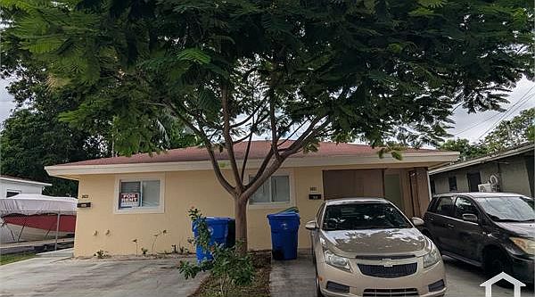 1st image of 3021 NW 13th Ave #2