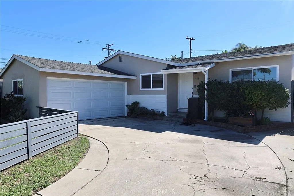 3 bed, 1479 sqft, $5,995 — Photo 2