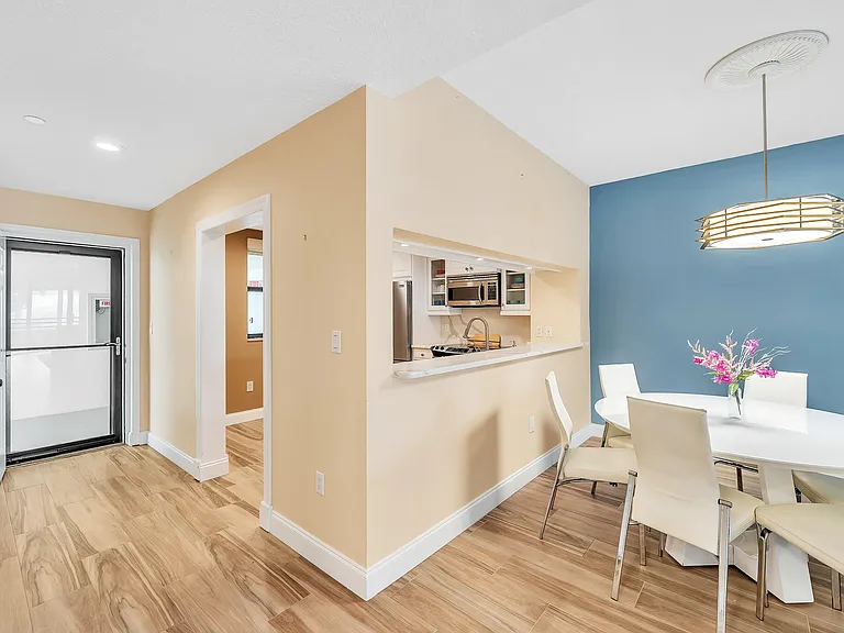 827 Oak Harbour Dr — Photo 50