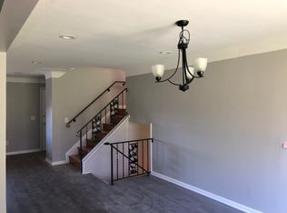 4244 E Royalton Rd, Brecksville, OH 44141