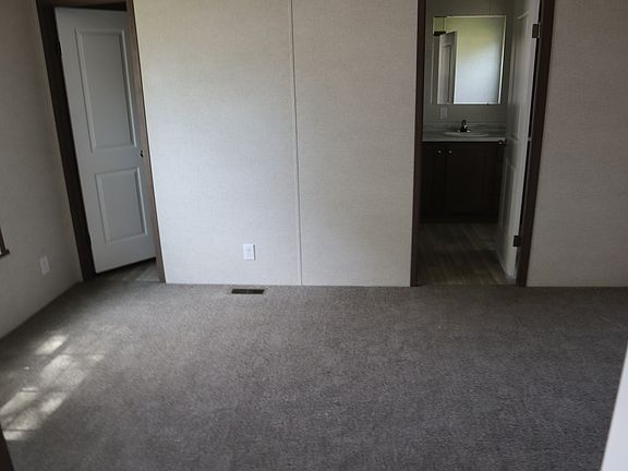 2nd image of 2801 Thielman St Lot # 115