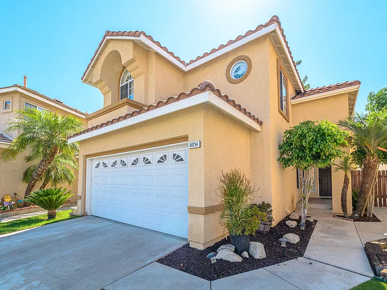 14714 Burgundy Pl — Photo 2