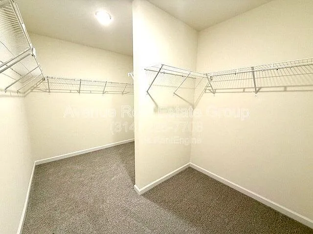 713 Crested Point Dr — Photo 12