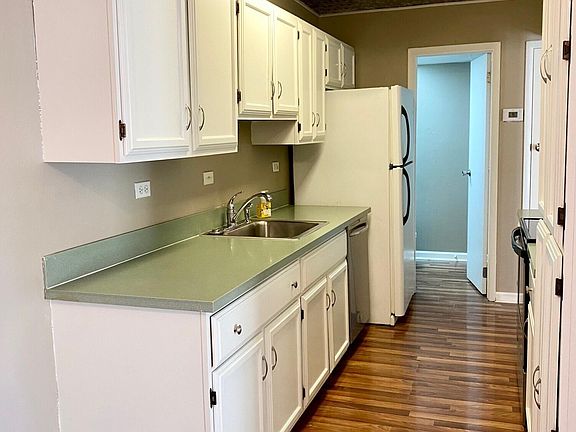 4th image of 200 Lodge Dr APT 103