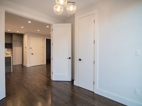 5th image of 379 Sumpter St #2GG