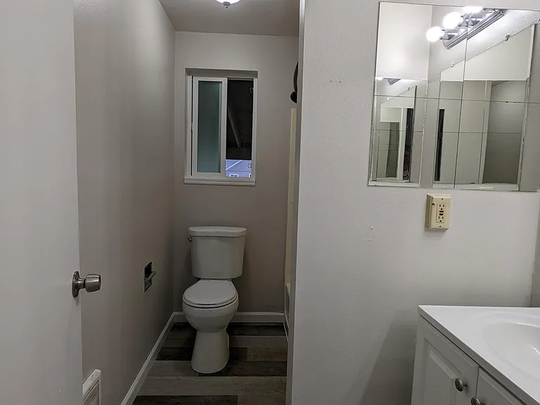 1218 E Nora Ave — Photo 9