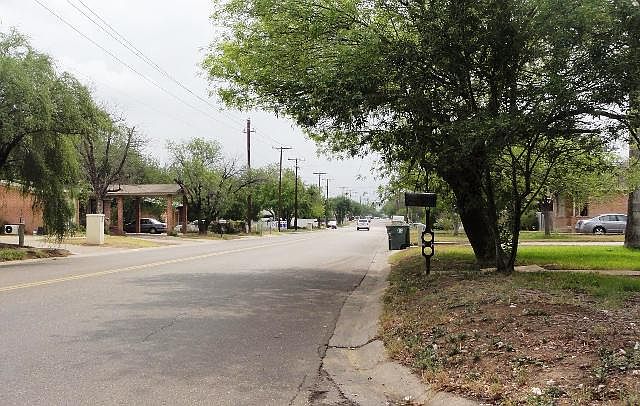 2nd image of 2404 Corpus Christi St