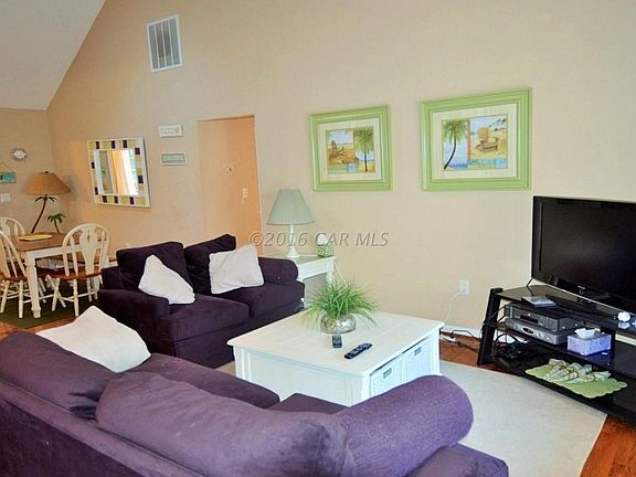 59 Abbyshire Living Room