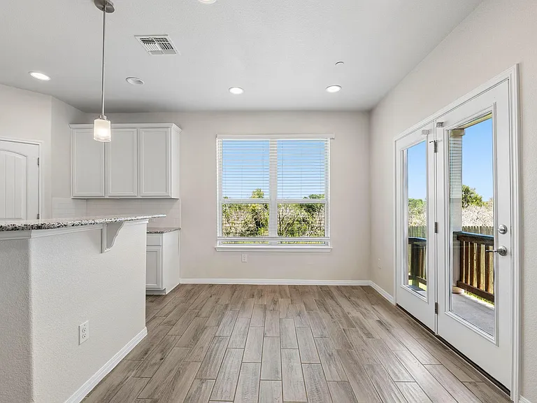 3240 E Whitestone Blvd #4 — Photo 13