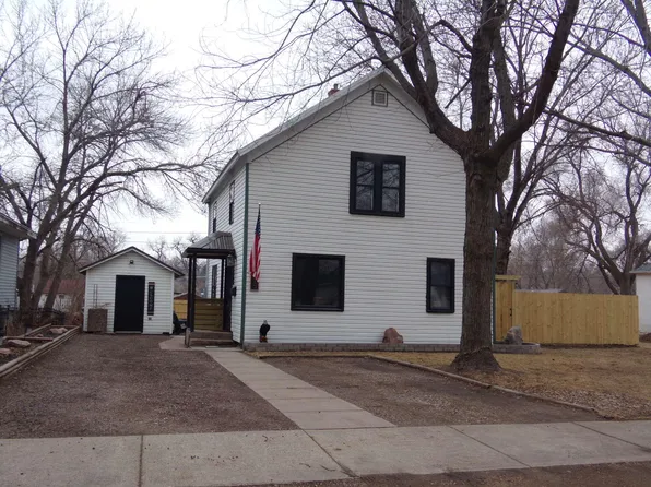 1015 W 3rd Ave, Mitchell, SD 57301