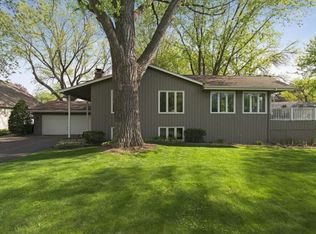 100 Farmdale Rd E, Hopkins, MN 55343