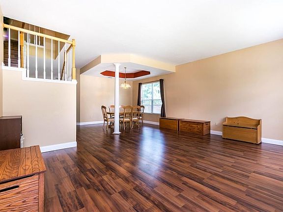 2nd image of 1079 Winding Waters Cir