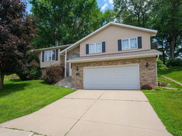1618 Teton Ct NE, Rochester, MN 55906