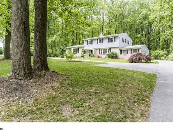 2nd image of 3 McIlvain Dr