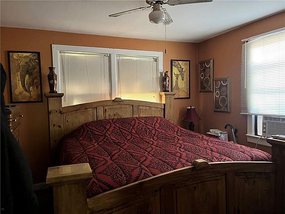 5th image of 3001 Roberts Ct