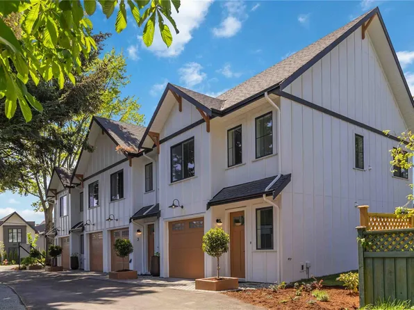 2312 Orchard Ave #2, Sidney, BC V8L 1T6