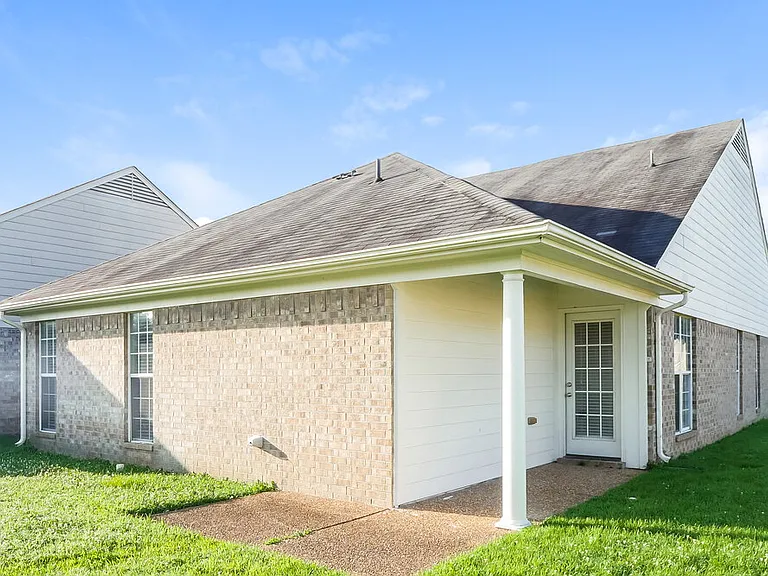 10218 Cottage Oaks Cv — Photo 17