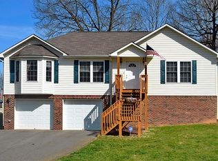 109 Littlefield Dr, Candler, NC 28715