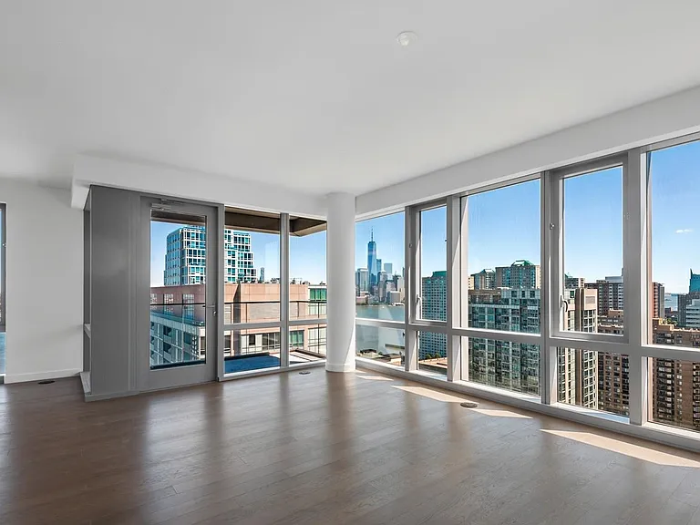75 Park Ln S #2404R — Photo 1