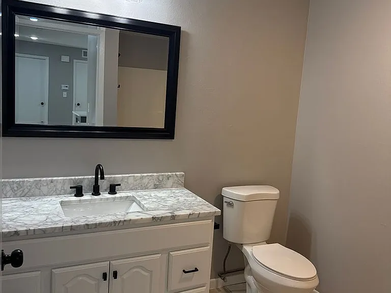 1051 Minns Dr — Photo 5