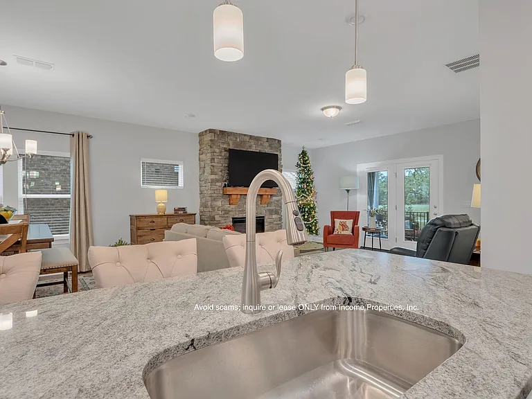 4937 Riverbank Dr — Photo 8